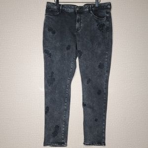 Ana A New Approach Mid Rise Jeggings Rose Embroidered Detail Black Acid Wash